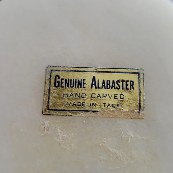 Rare Alabaster round trinket box - Picture 4 of 5